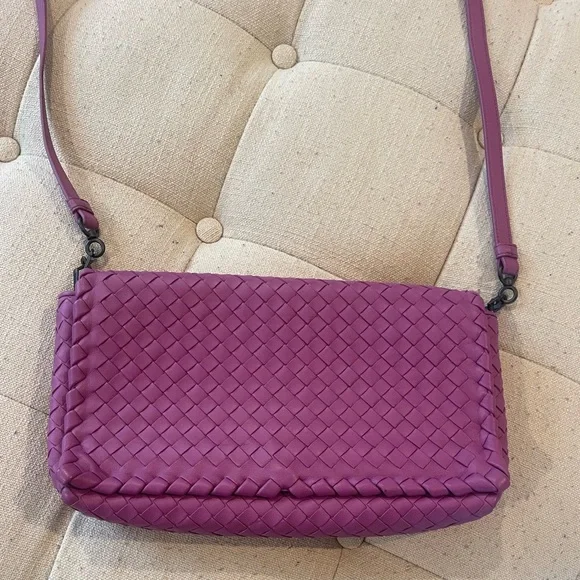 Bottega Veneta purple woven leather crossbody bag - brand new - Picture 2 of 15